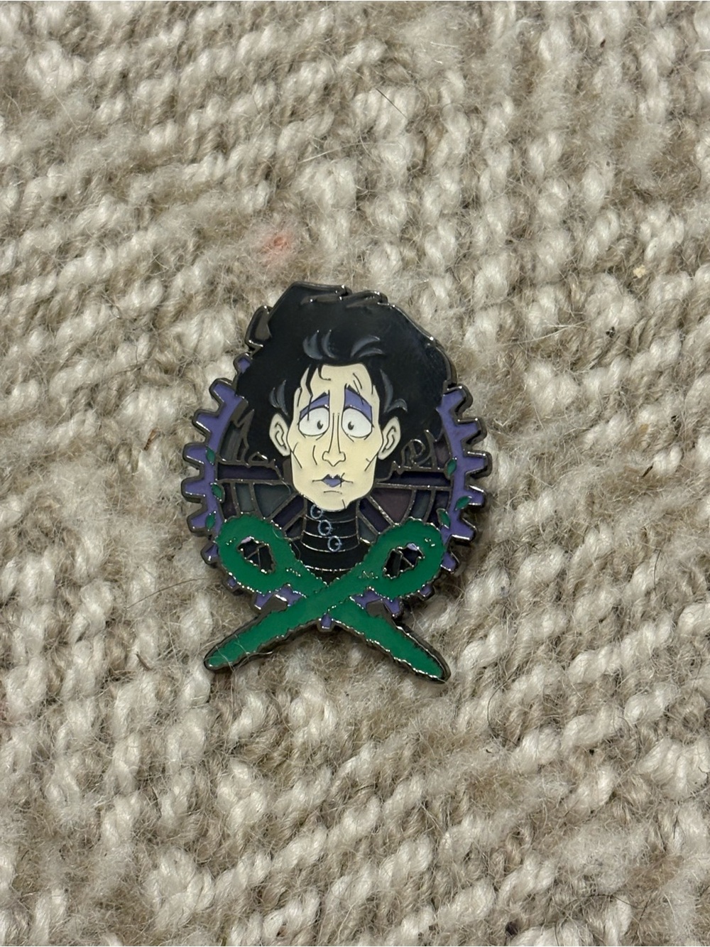 Hot Topic Edward Scissorhands Enamel Brooch in Black, Purple, Green